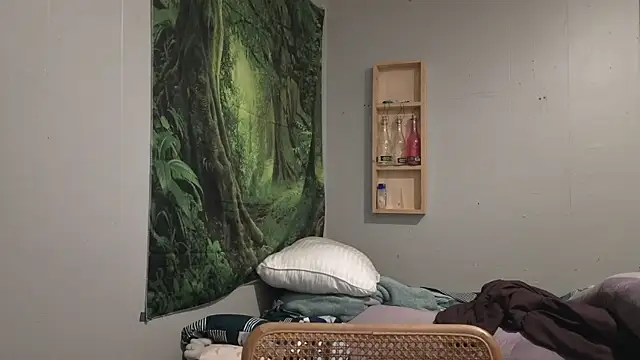 Snapshot of ThickGirlsDoItBetter chatting on March 2025 01:09:02 AM ThickGirlsDoItBetter online show from March 2025 01:09:02 AM