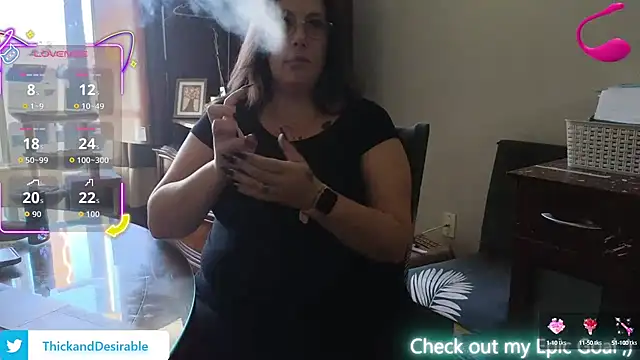 Snapshot of ThickGirlsDoItBetter chatting on October 2025 07:56:01 PM ThickGirlsDoItBetter online show from October 2025 07:56:01 PM