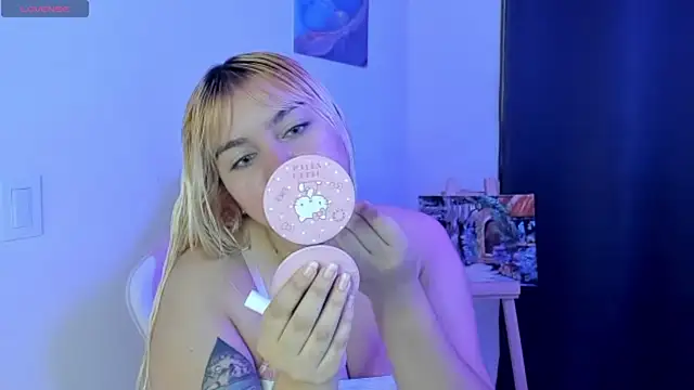 Pretty  zoe online show from February 2025 11:54:02 PM