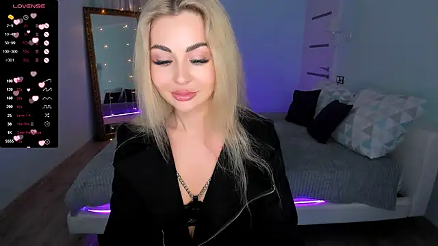 AdeleRoberts online show from February 2025 12:39:02 PM