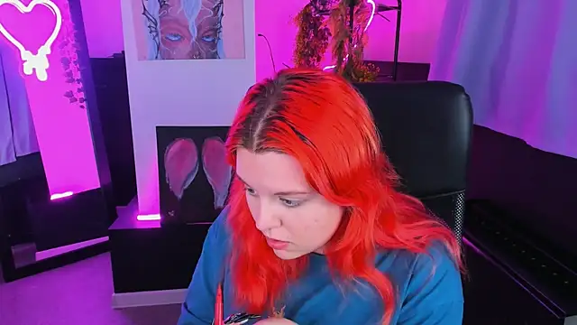 NielletaBlossom online show from December 2024 05:04:02 AM