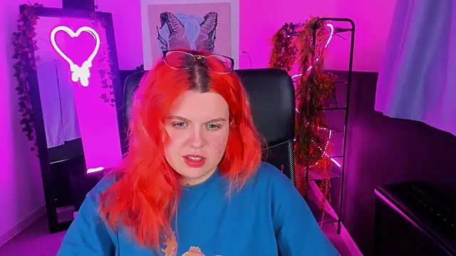 NielletaBlossom online show from December 2024 05:04:02 AM