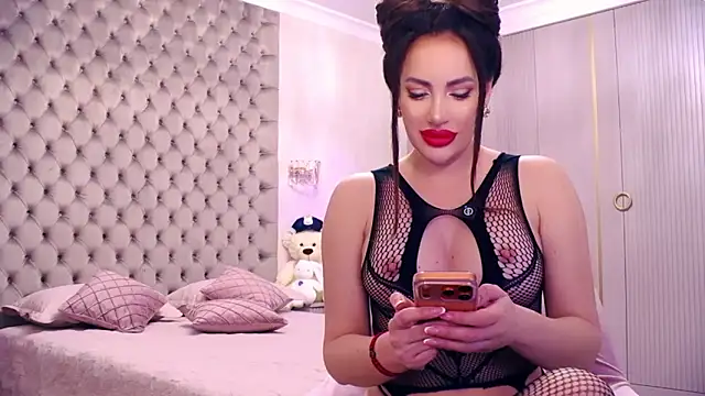 Snapshot of TianaPosh chatting on April 2026 08:50:01 PM TianaPosh online show from April 2026 08:50:01 PM