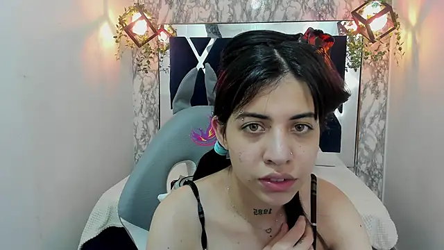 Violet m online show from December 2024 07:10:01 PM