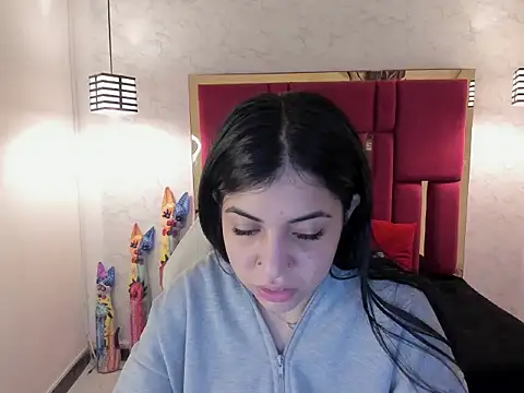 Violet m online show from September 2025 11:53:02 AM