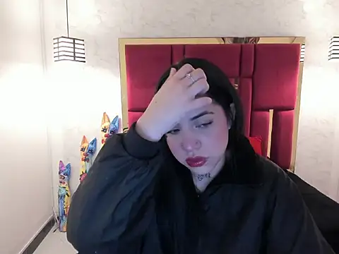 Violet m online show from September 2025 11:45:02 AM