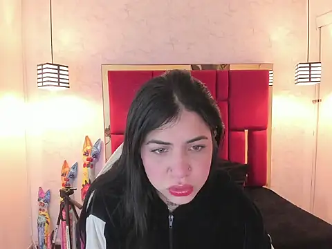 Violet m online show from September 2025 11:45:02 AM