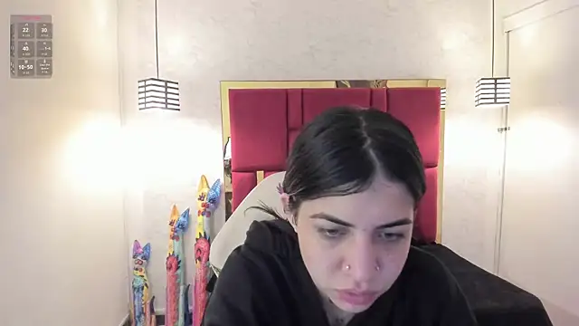 Violet m online show from October 2025 11:52:02 AM