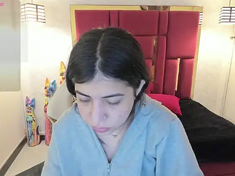 Violet m online show from October 2025 11:31:02 AM