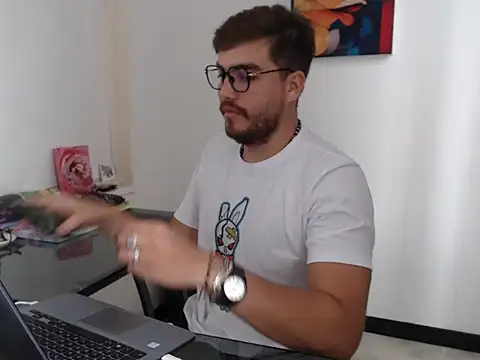 Snapshot of Dylanwish chatting on December 2024 07:16:01 PM Dylanwish online show from December 2024 07:16:01 PM