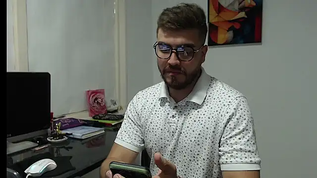 Snapshot of Dylanwish chatting on December 2024 11:08:01 PM Dylanwish online show from December 2024 11:08:01 PM