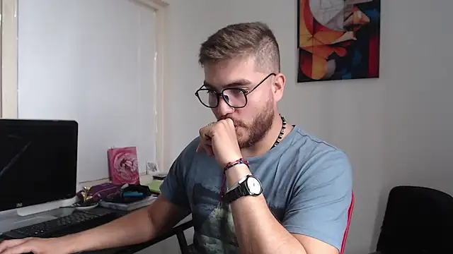 Snapshot of Dylanwish chatting on February 2025 08:21:01 PM Dylanwish online show from February 2025 08:21:01 PM