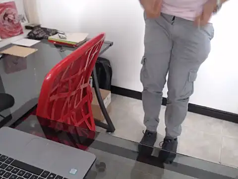 Snapshot of Dylanwish chatting on October 2025 07:21:01 PM Dylanwish online show from October 2025 07:21:01 PM