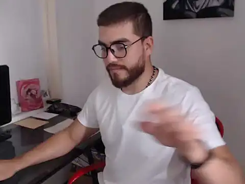 Snapshot of Dylanwish chatting on October 2025 09:24:01 PM Dylanwish online show from October 2025 09:24:01 PM