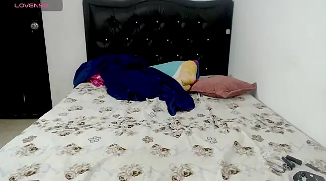 Snapshot of reichellbusty chatting on January 2025 03:56:02 PM reichellbusty online show from January 2025 03:56:02 PM