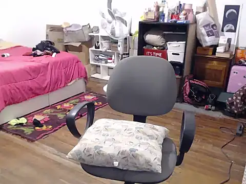 Snapshot of bunnylolaa4 chatting on February 2025 09:26:02 AM bunnylolaa4 online show from February 2025 09:26:02 AM