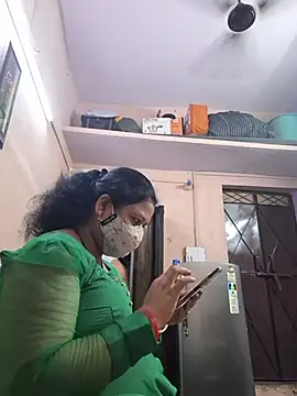 Snapshot of bobbyronak chatting on April 2026 06:38:02 PM bobbyronak online show from April 2026 06:38:02 PM