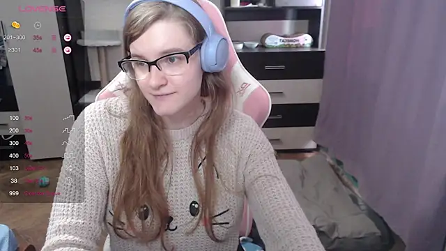 Snapshot of Tomato_Tease chatting on September 2025 02:21:01 PM Tomato Tease online show from September 2025 02:21:01 PM