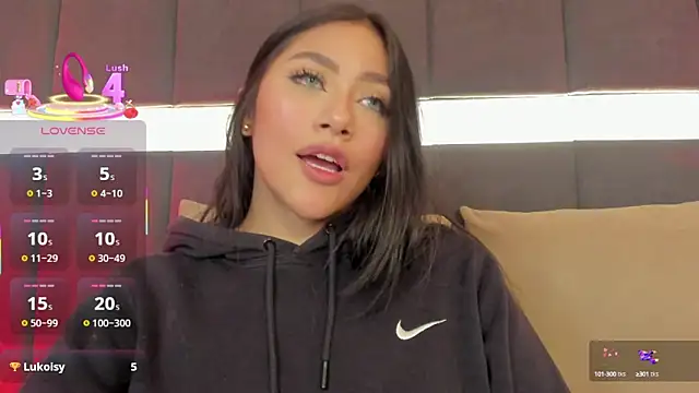 nicolle pierce online show from February 2025 03:26:02 PM