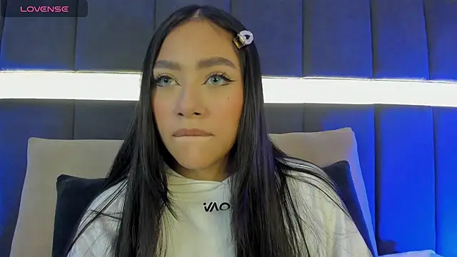 nicolle pierce online show from March 2025 01:29:01 PM