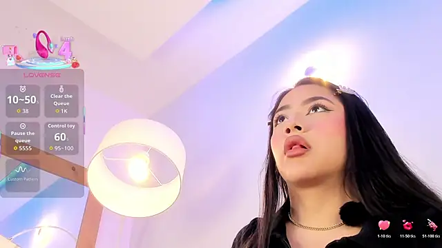 Snapshot of nicolle_pierce chatting on January 2026 02:08:02 PM nicolle pierce online show from January 2026 02:08:02 PM