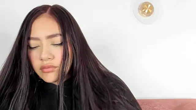 Snapshot of nicolle_pierce chatting on February 2026 02:38:01 PM nicolle pierce online show from February 2026 02:38:01 PM