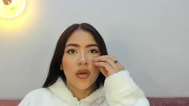 Snapshot of nicolle_pierce chatting on February 2026 11:18:01 AM nicolle pierce online show from February 2026 11:18:01 AM