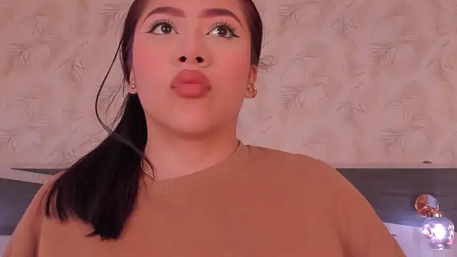 Snapshot of nicolle_pierce chatting on February 2026 01:23:02 PM nicolle pierce online show from February 2026 01:23:02 PM