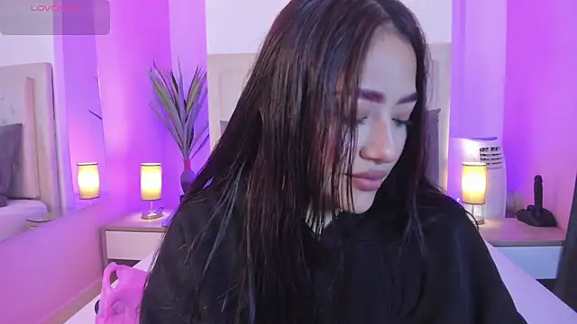 Snapshot of nicolle_pierce chatting on March 2026 01:00:01 PM nicolle pierce online show from March 2026 01:00:01 PM