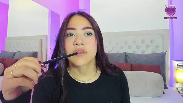 Snapshot of nicolle_pierce chatting on April 2026 11:41:02 AM nicolle pierce online show from April 2026 11:41:02 AM