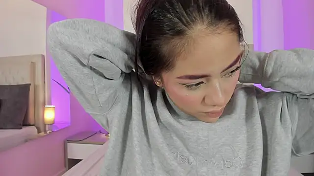 Snapshot of nicolle_pierce chatting on April 2026 01:23:02 PM nicolle pierce online show from April 2026 01:23:02 PM