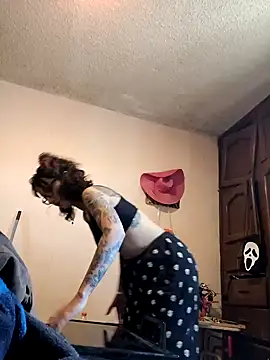 Snapshot of HighLilith chatting on January 2025 07:21:01 PM HighLilith online show from January 2025 07:21:01 PM