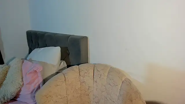 Snapshot of Mia_blaiir chatting on April 2026 01:38:02 AM Mia blaiir online show from April 2026 01:38:02 AM