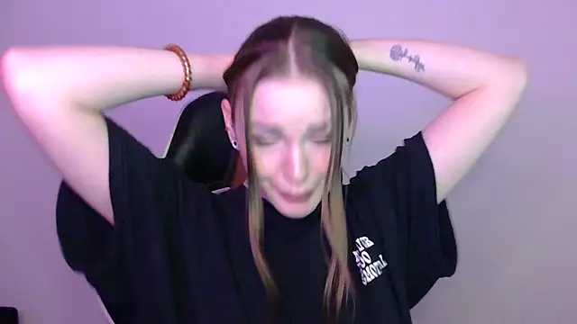 Snapshot of KLEOKILLS chatting on October 2025 09:22:01 PM KLEOKILLS online show from October 2025 09:22:01 PM