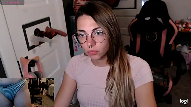 KSwonderland6 online show from November 2025 05:46:02 PM