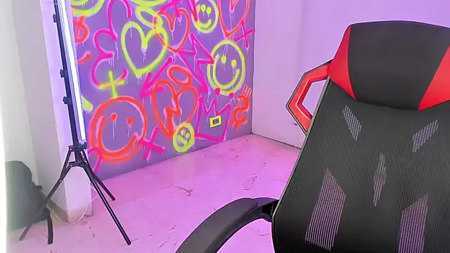 GEANNAROSE online show from December 2024 11:06:01 AM