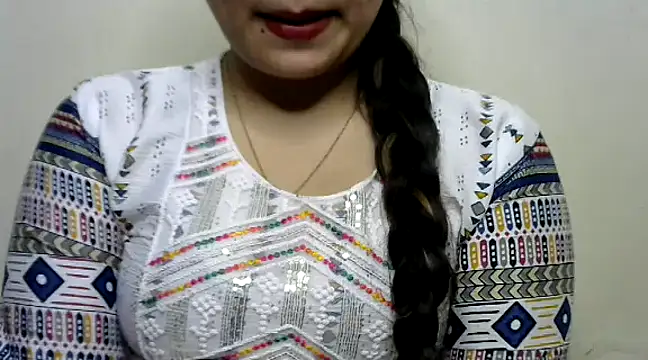 Snapshot of Come-on-over chatting on January 2025 05:51:02 PM Come-on-over online show from January 2025 05:51:02 PM