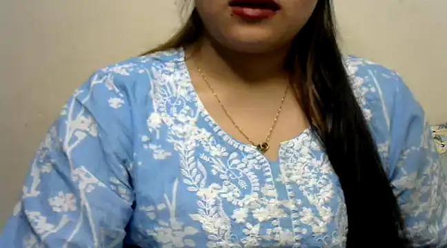 Snapshot of Come-on-over chatting on January 2025 06:03:01 PM Come-on-over online show from January 2025 06:03:01 PM