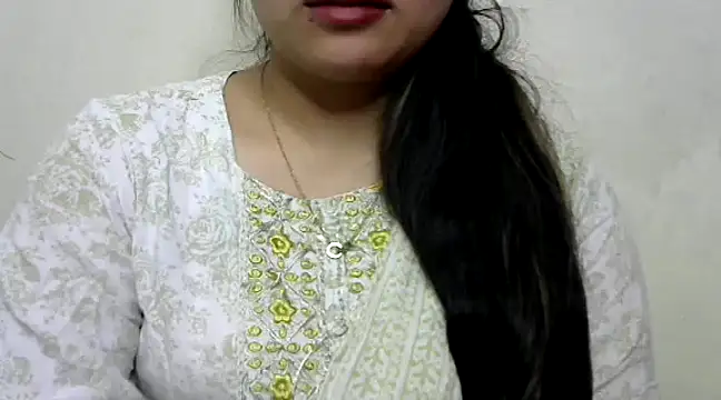 Snapshot of Come-on-over chatting on January 2025 06:17:02 PM Come-on-over online show from January 2025 06:17:02 PM