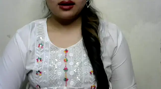 Snapshot of Come-on-over chatting on February 2025 10:20:01 PM Come-on-over online show from February 2025 10:20:01 PM