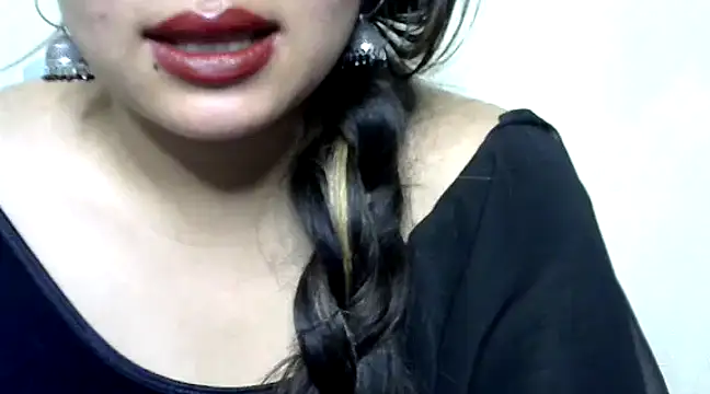 Snapshot of Come-on-over chatting on February 2025 01:22:01 AM Come-on-over online show from February 2025 01:22:01 AM