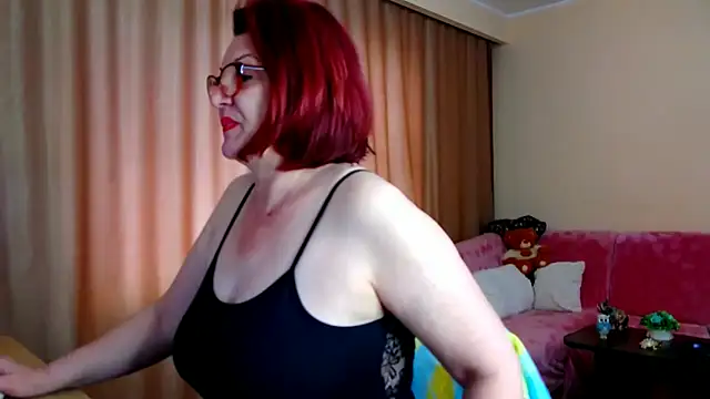 Snapshot of EdithCharm chatting on May 2026 12:59:01 PM EdithCharm online show from May 2026 12:59:01 PM