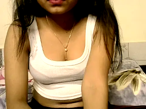 Snapshot of Sanjana_Gupta chatting on January 2025 11:04:02 AM Sanjana Gupta online show from January 2025 11:04:02 AM