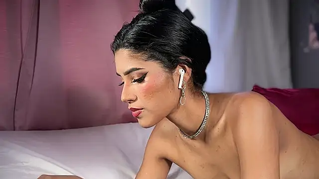 Snapshot of chiarabrielle00 chatting on March 2026 05:52:02 PM chiarabrielle00 online show from March 2026 05:52:02 PM