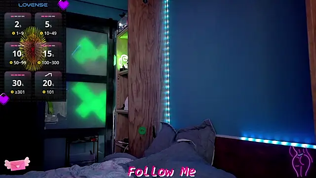 QueenYsuRey online show from November 2025 06:40:01 PM