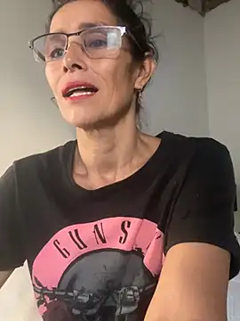 Snapshot of MireyaTorresGu chatting on July 2026 01:15:02 PM MireyaTorresGu online show from July 2026 01:15:02 PM
