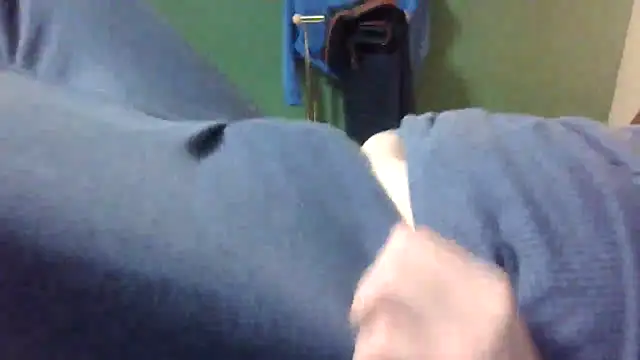 Snapshot of brtbrlss chatting on November 2025 04:06:01 PM brtbrlss online show from November 2025 04:06:01 PM