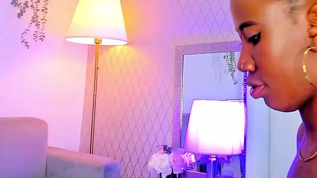 Snapshot of Alishaacameron_ chatting on December 2024 02:41:02 AM Alishaacameron online show from December 2024 02:41:02 AM