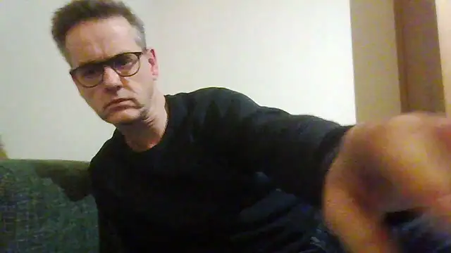 Snapshot of Hectorthyssen1 chatting on December 2024 10:20:02 PM Hectorthyssen1 online show from December 2024 10:20:02 PM