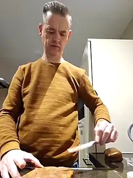 Snapshot of Hectorthyssen1 chatting on February 2025 05:41:01 AM Hectorthyssen1 online show from February 2025 05:41:01 AM